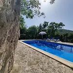 La Roche 12 Aigues-Vives (Herault)