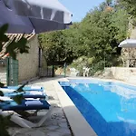 La Roche 12 *