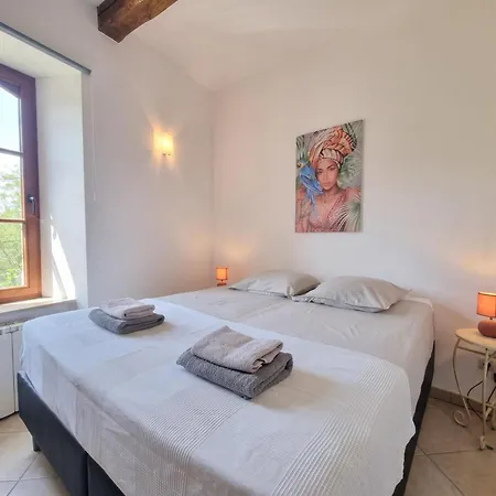 La Roche 12 *