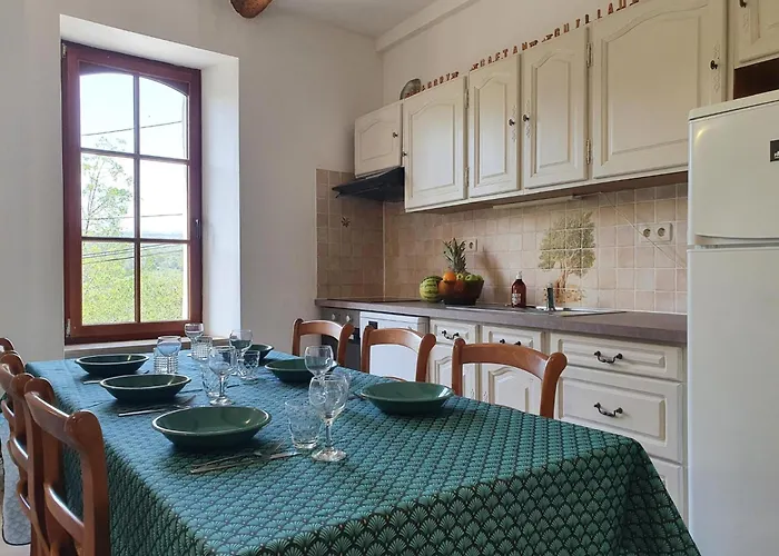 Casa de Férias La Roche 12 Aigues-Vives (Herault)