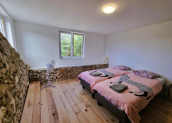 Casa de Férias La Roche 12 Aigues-Vives (Herault)